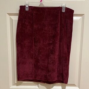 Elegant Velvet Pencil Skirt in Deep Burgundy